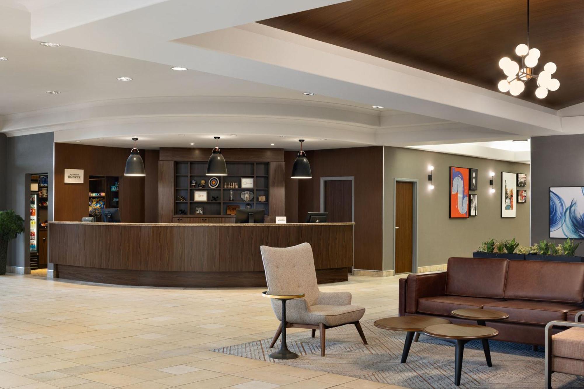 Four Points By Sheraton Edmonton South Exterior foto