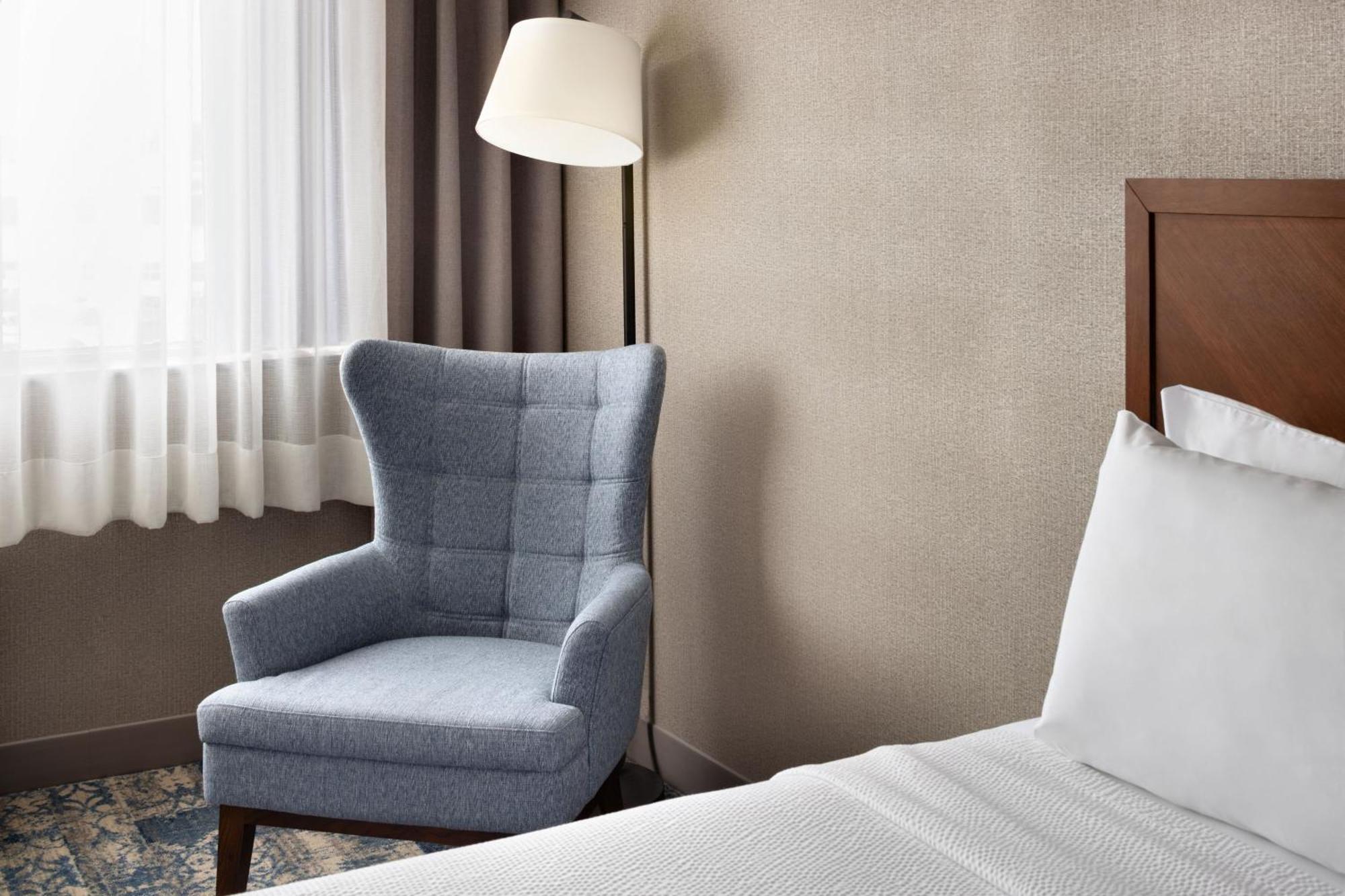 Four Points By Sheraton Edmonton South Exterior foto